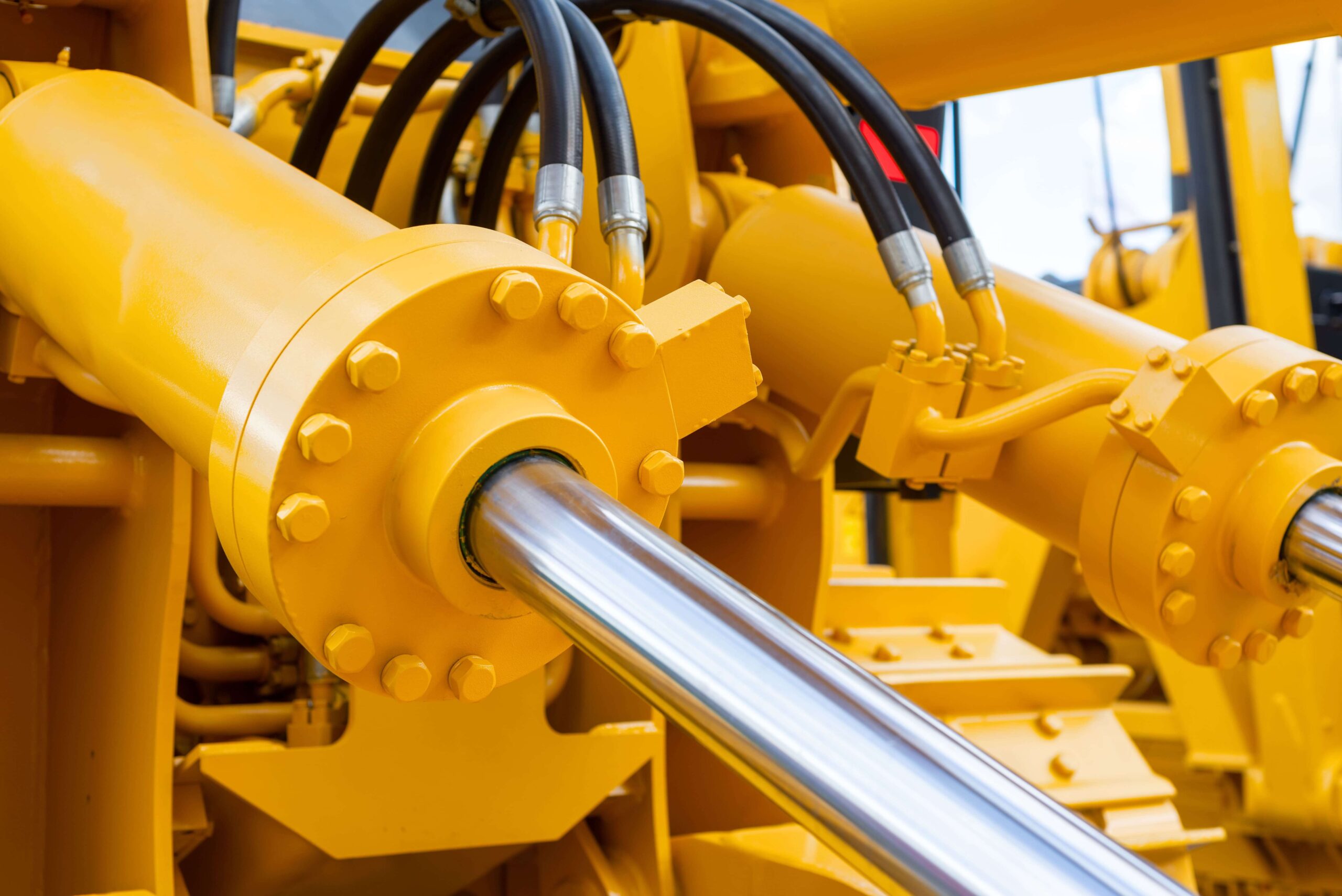 REPAIRING AND MANUFACTURING HYDRAULIC RAMS